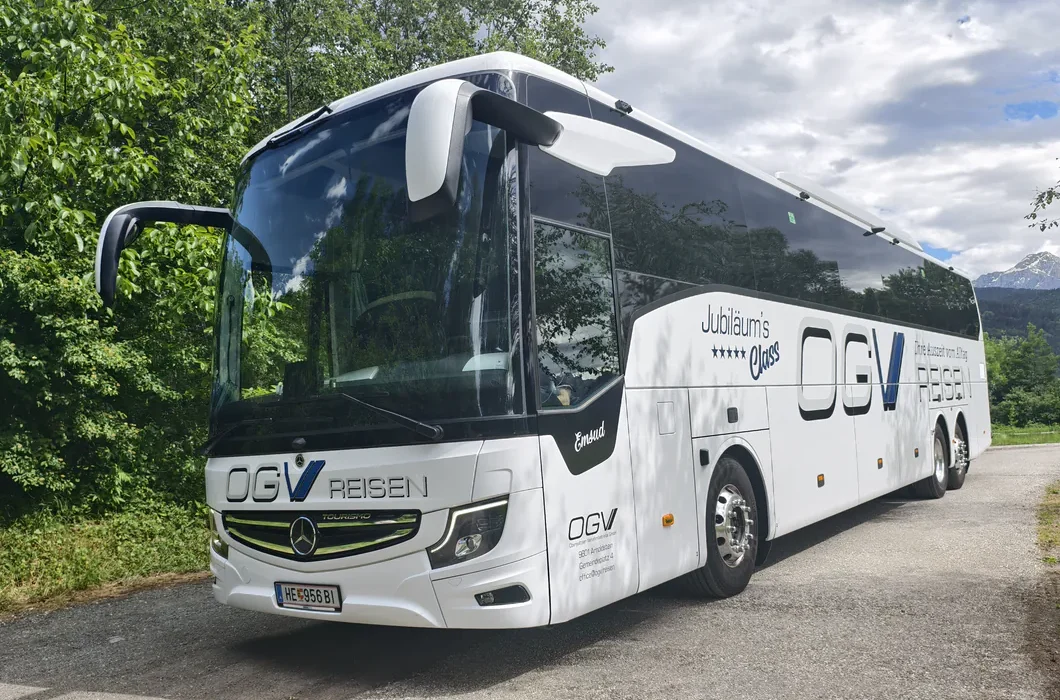 Mercedes Tourismo