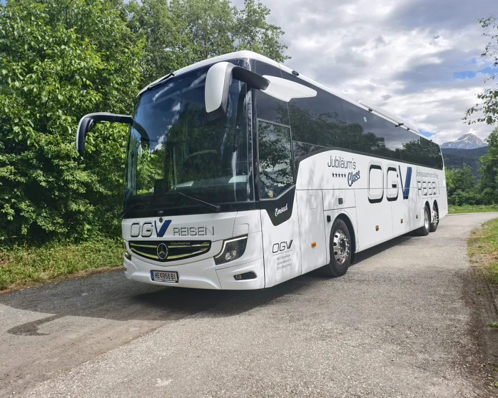 Mercedes Tourismo